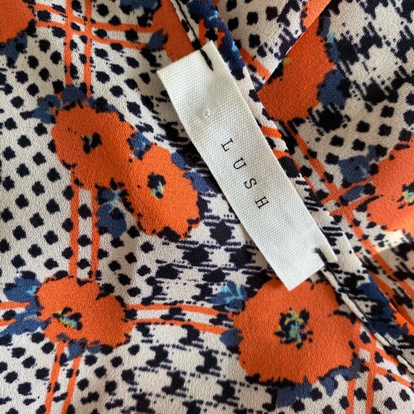 Racer back, summer tank top from Lush! - Picture 2 of 3